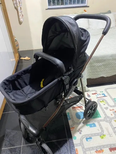 Carrinho Galzerano + bebê conforto 