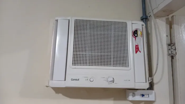 Vendo Ar-Condicionado de Janela Consul 10.000 BTUs, em ótimo estado de conservação!