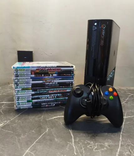 Xbox 360 + 20 Jogos
