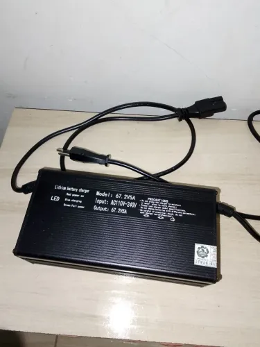 Carregador Bateria de Lítio 67,2v 5A