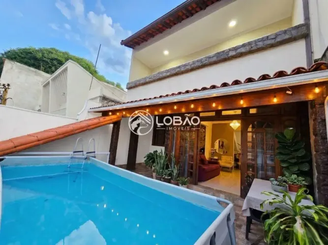 Casa triplex no Centro de Resende RJ. Aceita permuta por Alphaville