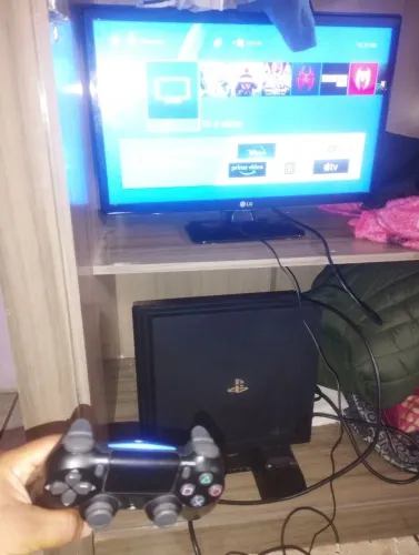 Ps4 pro 1 controle