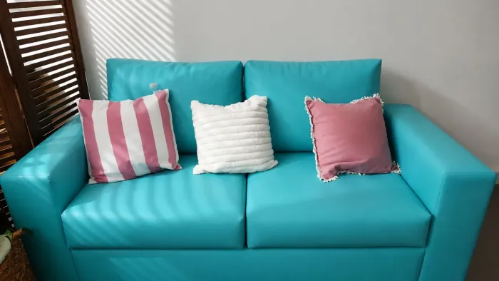 Sofá 2 Lugares Azul Tiffany em Tecido Náutico - Impermeável e Impecável!