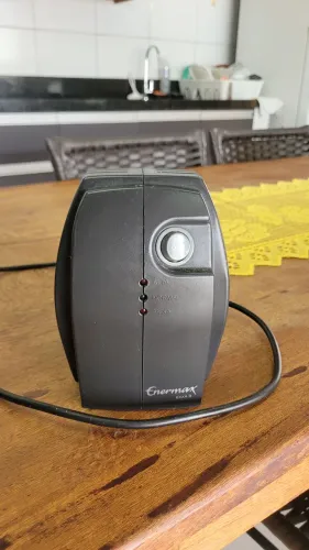 Estabilizador 300VA