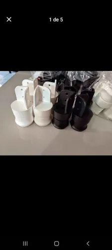PÉS PARA GUARDA ROUPA COM REGULAGEM