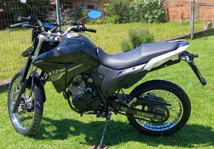 Yamaha Lander 250 2021 com 5.700km