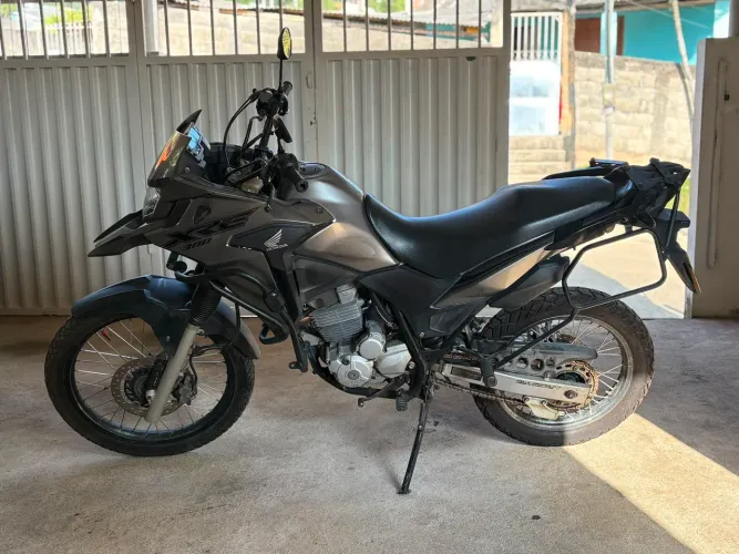 Vendo xre top moto muito boa