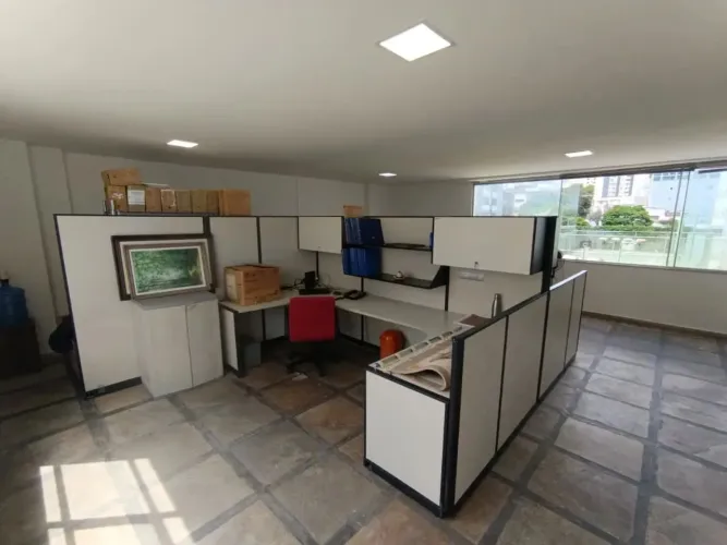 Sala com aproximadamente 60m²- Rua do Ouro- Serra