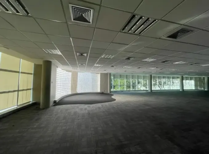 Sala comercial na Alameda Juari, 262 - cj 51 611 m²
