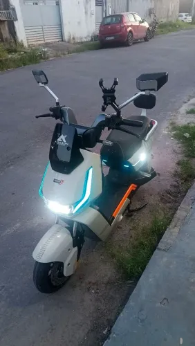 Vendo Scooter Elétrica AMZ Dream 5 em excelente estado.