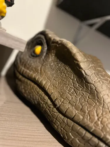 Velociraptor Jurassic Park - estátua da cabeça 
