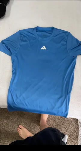 Camisa Adidas para treino