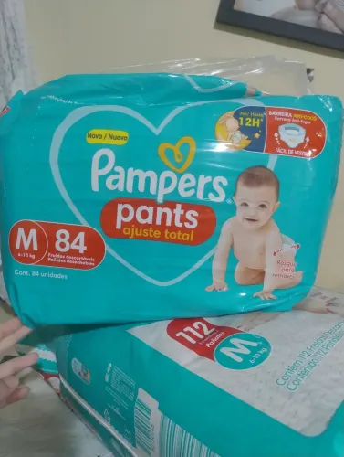 Fralda Pampers Pants ajuste total Tam. M