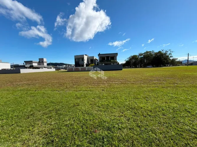 TERRENO CONDOMÍNIO CALEDÔNIA