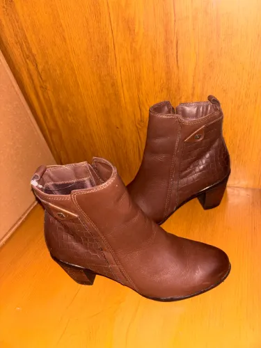 bota de couro legítimo