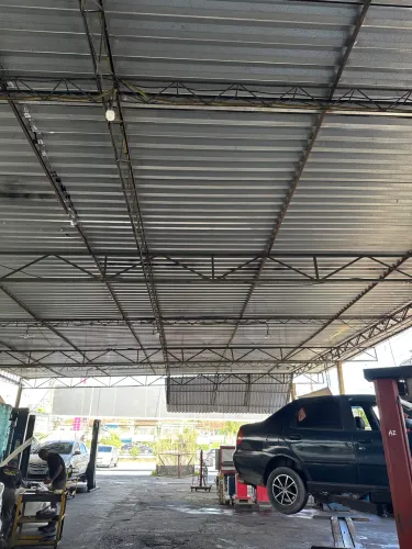  E do coberta de galpão com 330 metros quadrados 