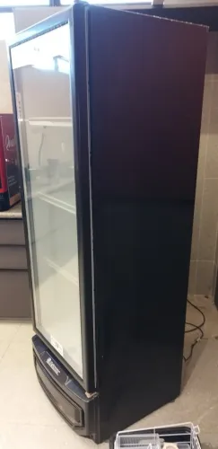 Refrigerador Expositor porta de vidro Gelopar 410L GPTU-40 220V