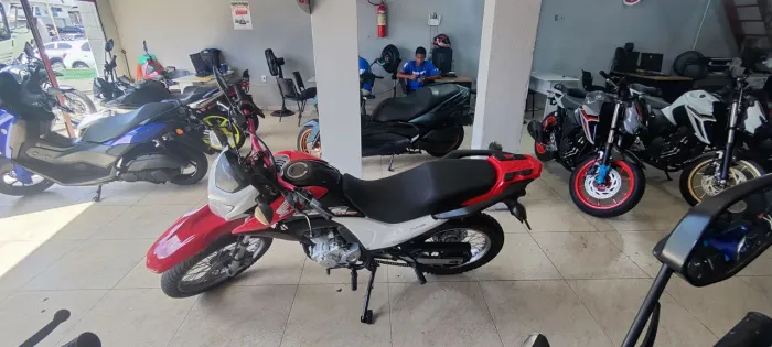 Honda NXR BROS 160 vermelha 2015 Shalon veículos Cariacica