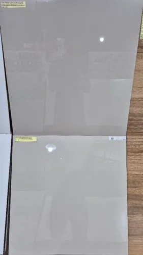 Piso retificado e polido 70x70