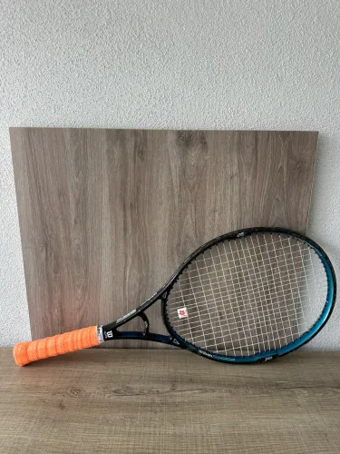 Raquete de Tênis Wilson Sting 7.0 si Encordoamento novo impecável overgrip novo ! Cambuí