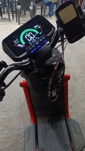 Scooter elétrica modelo X8S