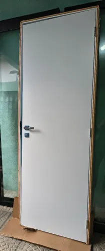 Porta branca lisa Pormade completa 70cm