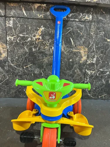 Triciclo infantil Mototico Bandeirantes 