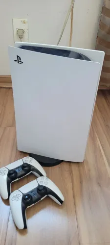 VENDO PS5 COM 2 CONTROLES ORIGINAIS