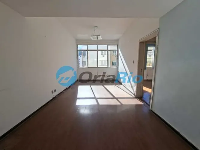 2 quartos, com 1 vaga de garagem - Leme