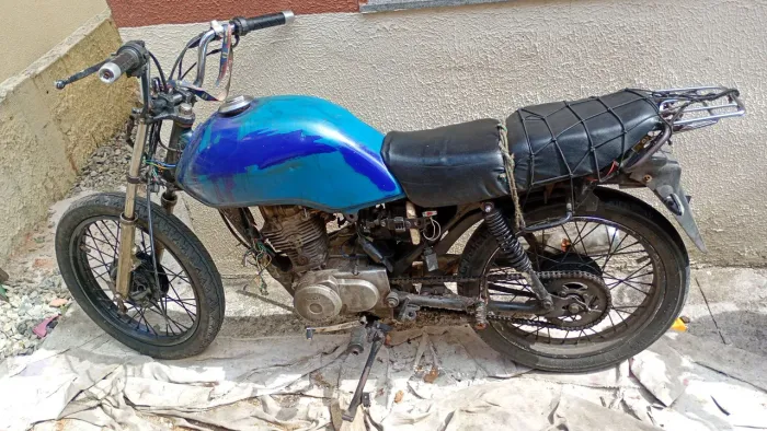 Moto cg 125 cc boa para interior 