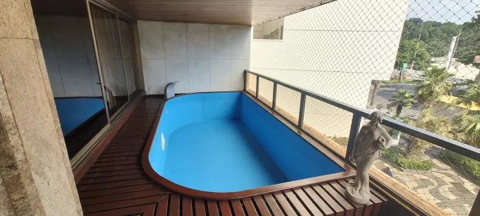 Apartamento para venda tem 400 metros quadrados com 4 quartos em Icaraí - Niterói - RJ