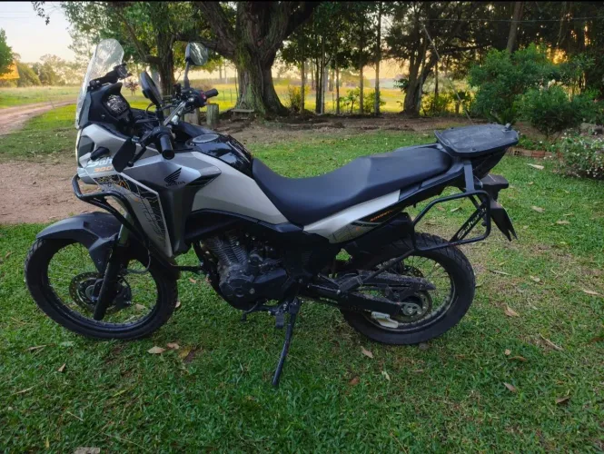 Sahara 300 impecável 3 mil km