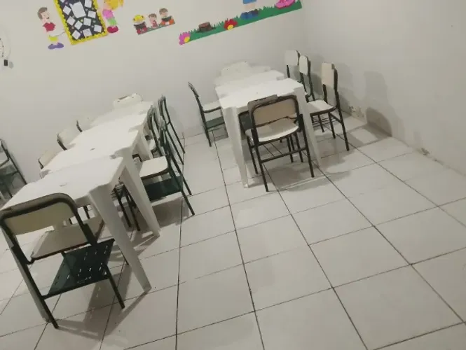Doação de Cadeiras escolares 