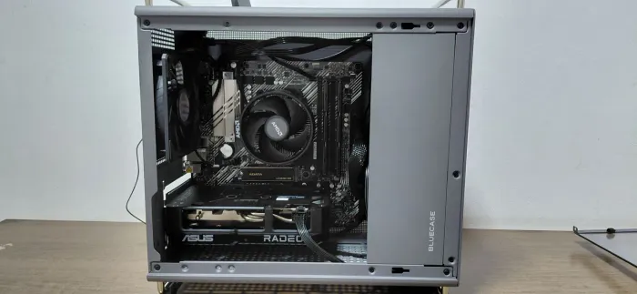 PC GAMER - RX 9060 XT 16GB ASUS - RYZEN 5 5500
