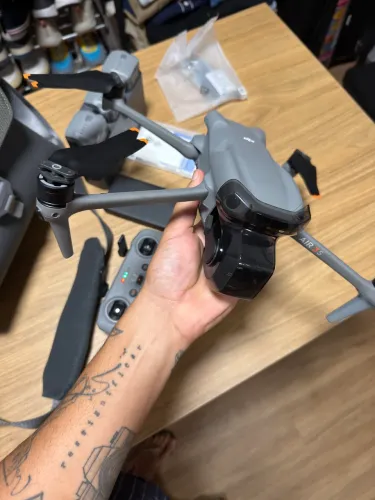 Drone DJI AIR 3s combo novinho! Parcelo com acréscimo! 