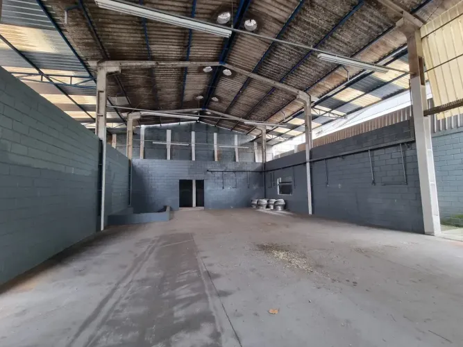 Oportunidade! Galpão a Venda 448 m² em Parque Industrial - Franco da Rocha - SP