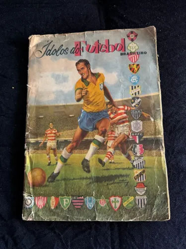 ÁLBUM DE FIGURINHAS 1955 COM A FIGURINHA DO GARRINCHA 