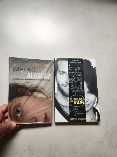 Livros a venda. Preço baixo.