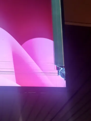 Tv samsung 75 polegadas com defeito na tela mas funciona tudo