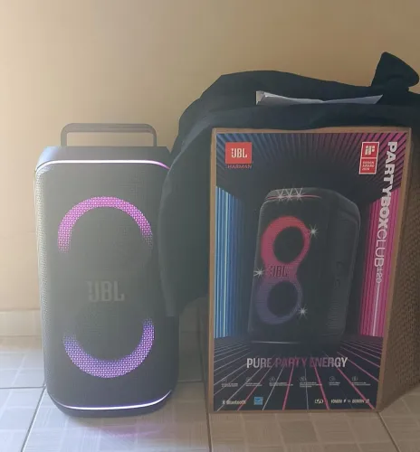 JBL PARTY BOX CLUB 120 com NOTA FISCAL,CAIXA E CAPA PROTETORA (VALOR NEGOCIÁVEL)