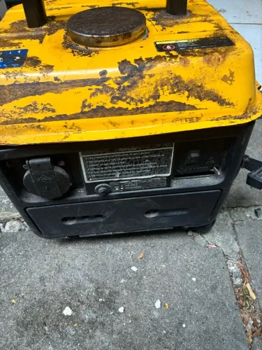 Vendo um gerador de energia