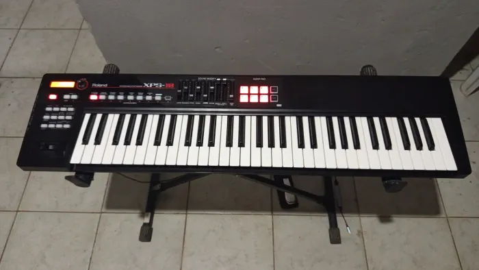 Vendo Teclado Roland xps-10 Semi-novo com apenas 10 meses de uso