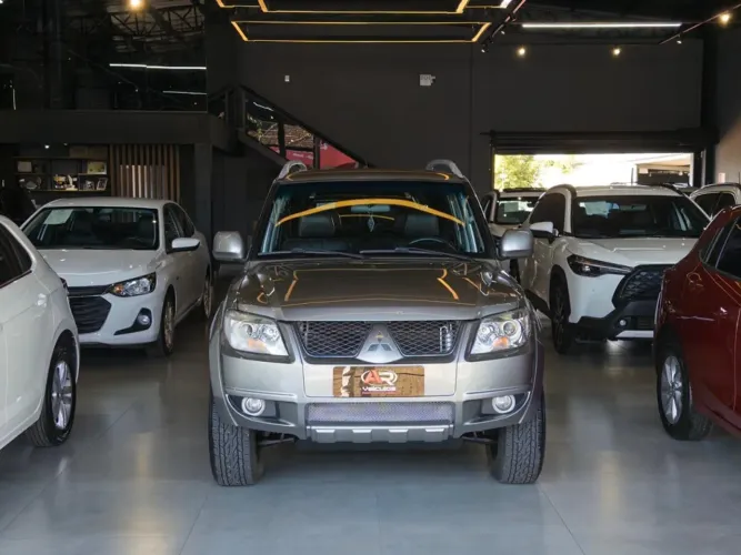Mitsubishi Pajero TR4 2.0/ 2.0 Flex 16V 4X4 Aut. 2014