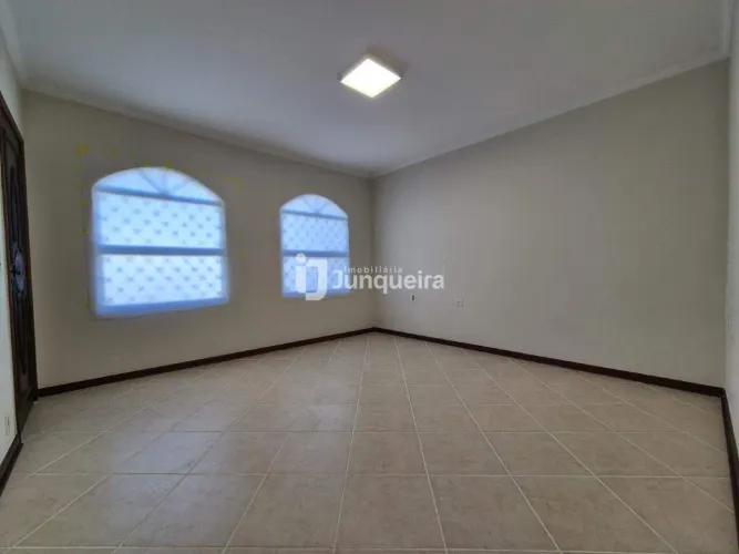 Casa disponível para venda no Jardim Elite