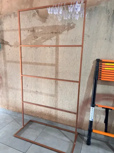 Vendo arara pra roupas ou lingerie