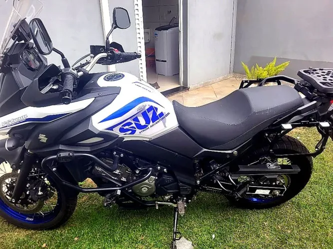 V Stron 650 muito nova!