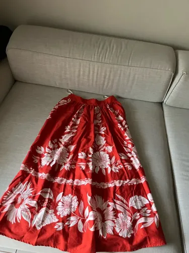 SAIA FARM ORIGINAL tam:P/M- vermelha florida- R$100