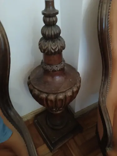 Escultura em madeira