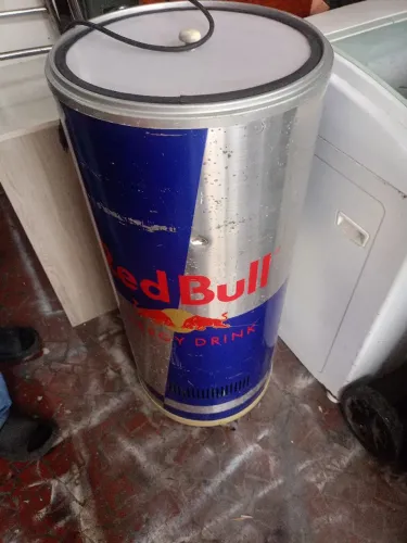 Freezer Redbull funcionando perfeitamente