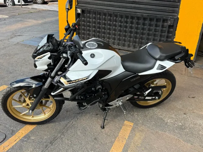 Fz 25 novinha apenas 4.600 Rodados